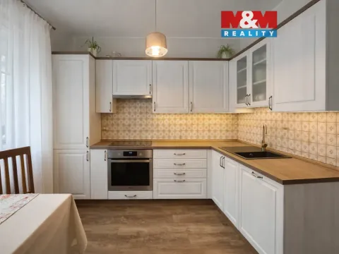 Prodej bytu 2+1, Ostrava - Poruba, Hlavní třída, 64 m2