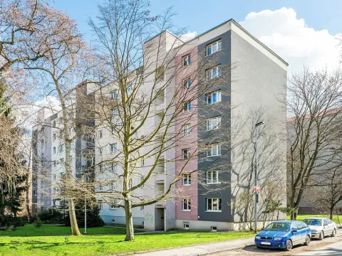 Prodej bytu 3+1, Praha - Malešice, Káranská, 76 m2