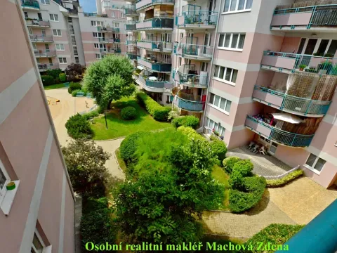 Pronájem bytu 2+kk, Praha - Strašnice, Gutova, 55 m2