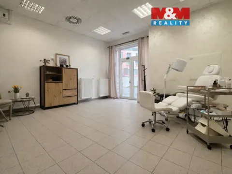 Pronájem obchodního prostoru, Poděbrady - Poděbrady III, Hakenova, 48 m2
