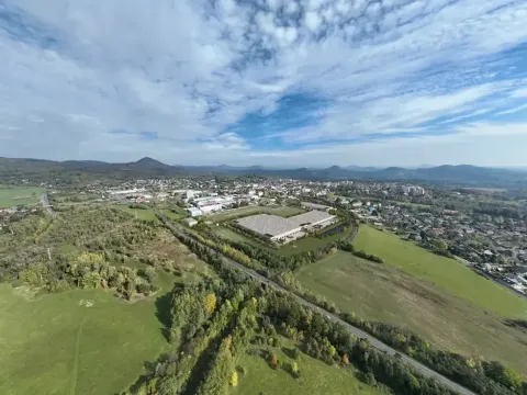 Pronájem skladu, Nový Bor, 5000 m2