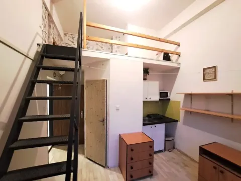 Pronájem bytu 1+kk, Praha - Radotín, Vrážská, 25 m2