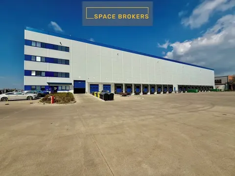 Pronájem skladu, Hradec Králové, 5000 m2