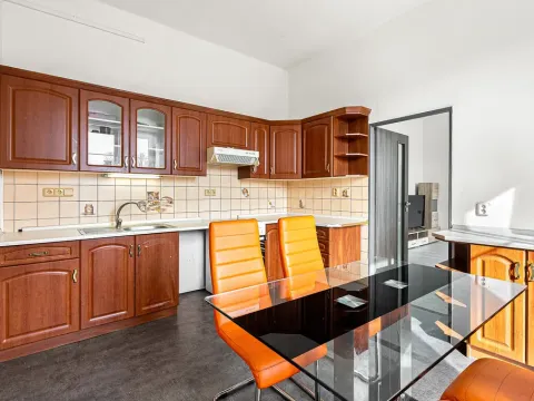 Prodej bytu 3+1, Dvůr Králové nad Labem, Heydukova, 66 m2