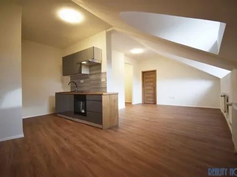 Pronájem bytu 3+kk, Ústí nad Labem - Krásné Březno, Drážďanská, 72 m2