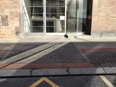 Pronájem garážového stání, Praha - Holešovice, U Pergamenky, 12 m2