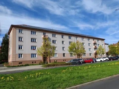Prodej bytu 3+1, Ostrov, Hlavní třída, 76 m2