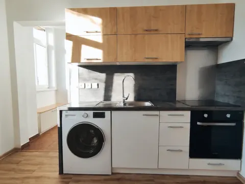 Pronájem bytu 1+1, Šumperk, Žerotínova, 45 m2