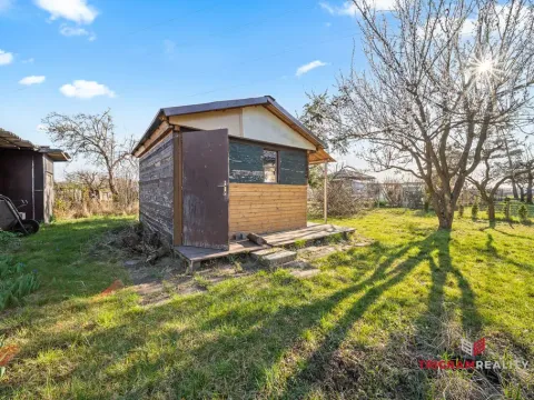 Pronájem zahrady, Hradec Králové - Plácky, Pobřežní, 390 m2