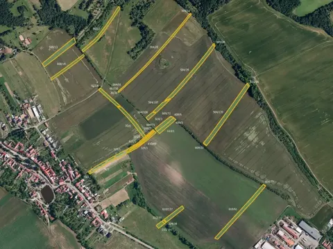 Prodej podílu pole, Rousínov, 18470 m2