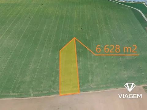 Prodej podílu pole, Brno, 2209 m2