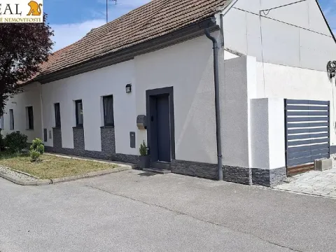 Prodej rodinného domu, Břeclav, 750 m2