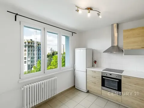 Pronájem bytu 2+1, Praha - Kamýk, Zárubova, 61 m2