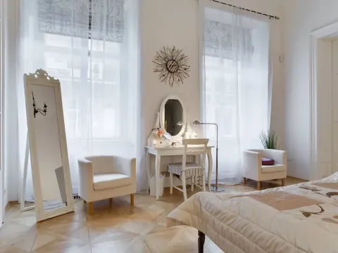 Prodej bytu 2+kk, Praha - Staré Město, Liliová, 127 m2