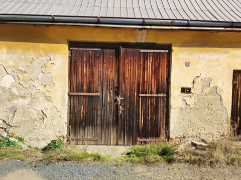 Pronájem garáže, Horšovský Týn, Husovo náměstí, 20 m2
