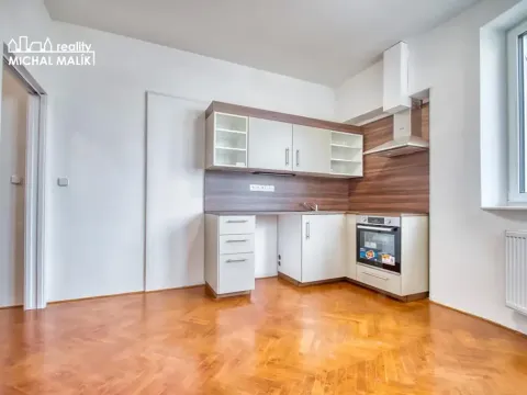 Pronájem bytu 1+1, Hranice, Kropáčova, 58 m2