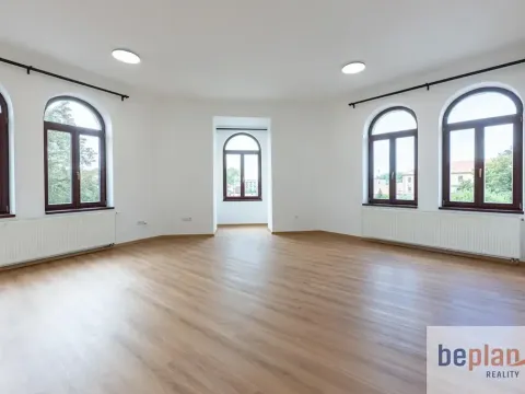 Pronájem bytu 2+kk, Lázně Bělohrad, Náměstí K. V. Raise, 62 m2