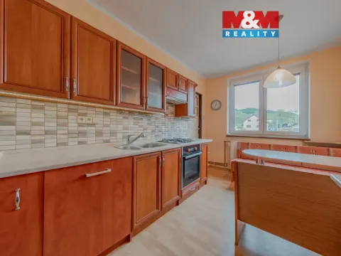 Prodej bytu 4+1, Střelná, 82 m2