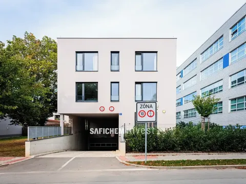Prodej garážového stání, Praha - Strašnice, Třebohostická, 13 m2