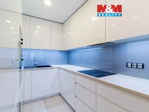 Pronájem bytu 3+1, Mělník, Za Stadionem, 86 m2