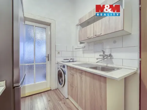 Prodej bytu 1+kk, Plzeň - Lobzy, Rokycanská, 30 m2