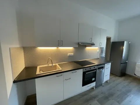 Pronájem bytu 2+1, Praha, Bořivojova, 70 m2