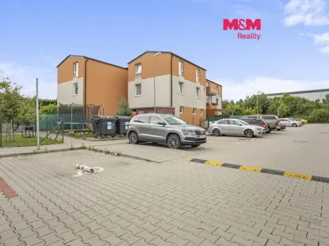 Pronájem bytu 3+1, Nupaky, U Školky, 72 m2