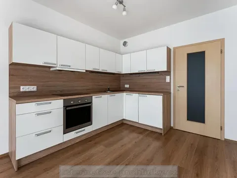 Pronájem bytu 1+kk, Praha - Hostavice, 35 m2