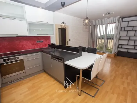 Pronájem bytu 3+kk, Kladno, Generála Selnera, 63 m2