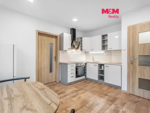 Pronájem bytu 2+kk, Stráž pod Ralskem, Máchova, 37 m2