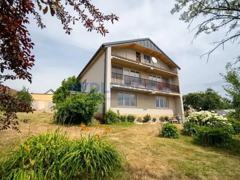 Prodej vícegeneračního domu, Střížov, 252 m2