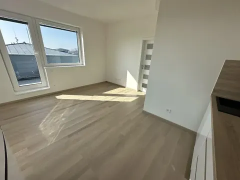 Pronájem bytu 2+kk, Praha - Horní Počernice, Markupova, 66 m2