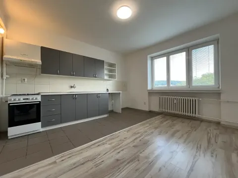 Pronájem bytu 2+1, Třinec, Jablunkovská, 65 m2