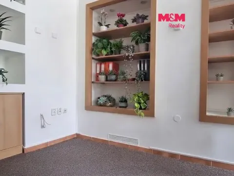 Pronájem kanceláře, Přelouč, Masarykovo náměstí, 50 m2