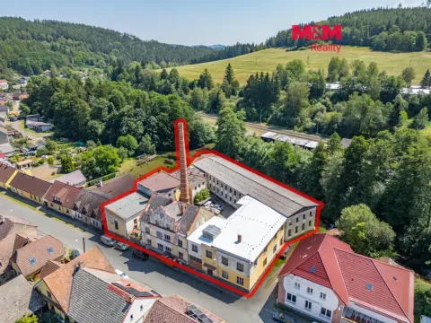 Prodej výrobních prostor, Kolinec, 2640 m2