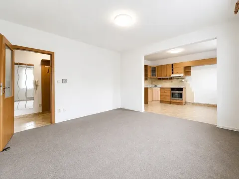 Pronájem bytu 1+kk, Praha - Horní Počernice, Dandova, 37 m2
