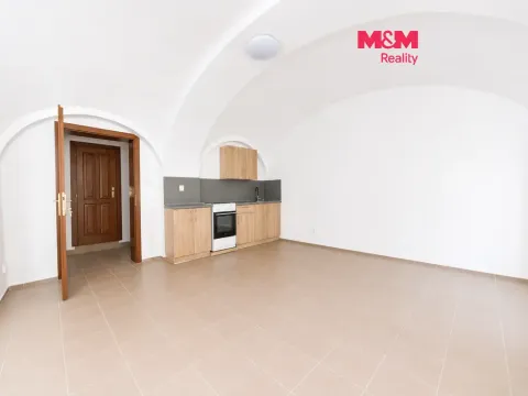 Pronájem bytu 1+kk, Jindřichův Hradec - Jindřichův Hradec III, Vídeňská, 30 m2