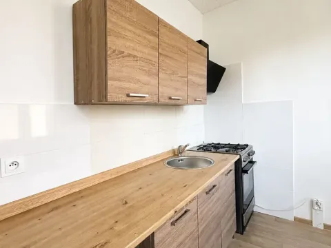 Pronájem bytu 2+1, Kadaň, Chomutovská, 56 m2