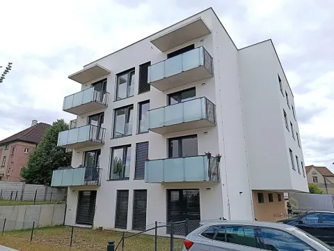 Pronájem bytu 3+kk, Plzeň - Skvrňany, Na Průhonu, 84 m2