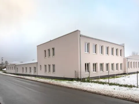 Pronájem kanceláře, Hořín, 420 m2