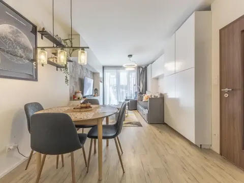 Prodej bytu 2+kk, Praha - Hostavice, U Hostavického potoka, 50 m2