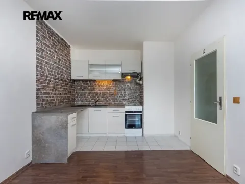 Prodej bytu 2+kk, Praha - Kyje, Lipnická, 42 m2