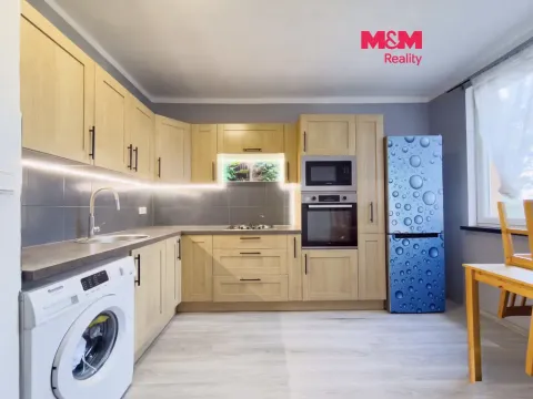 Prodej bytu 2+kk, Karviná - Hranice, Bratr. Veverkových, 37 m2