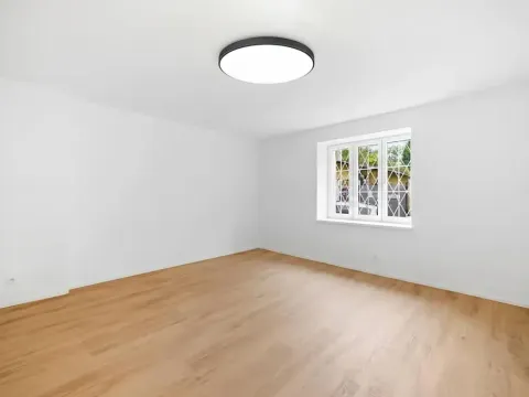 Prodej bytu 1+kk, Praha - Záběhlice, U zákrutu, 33 m2