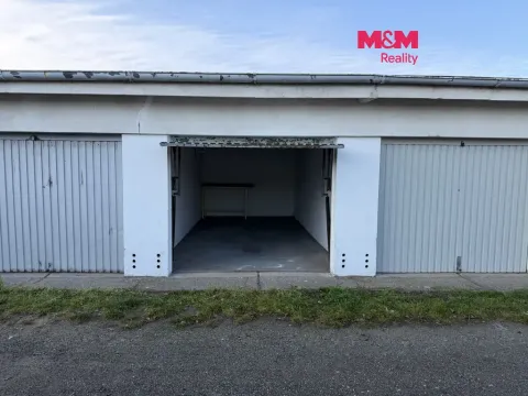 Pronájem garáže, Hradec Králové - Věkoše, 17 m2