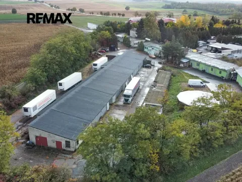 Pronájem skladu, Hovorany, 262 m2