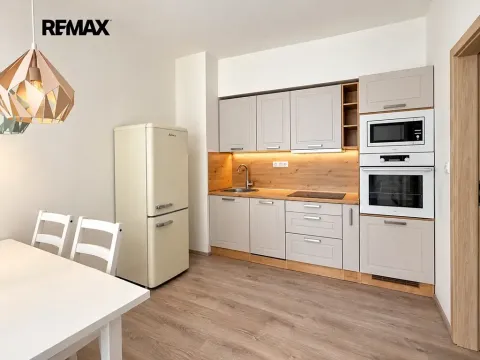 Pronájem bytu 2+kk, Plzeň, V Zahrádkách, 58 m2